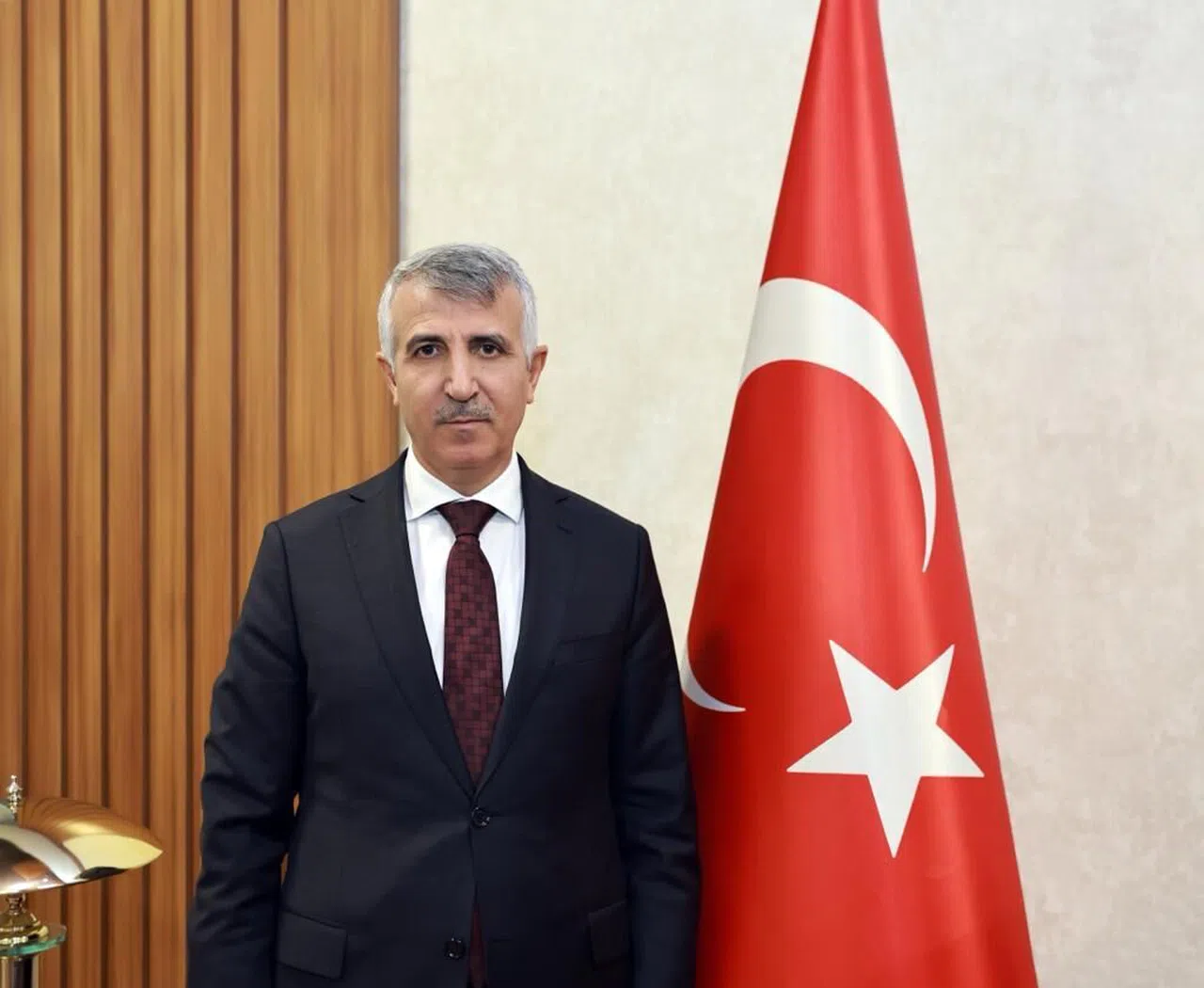 Ünlüer'den İstiklal Marşının Kabulü Dolayısıyla Mesaj