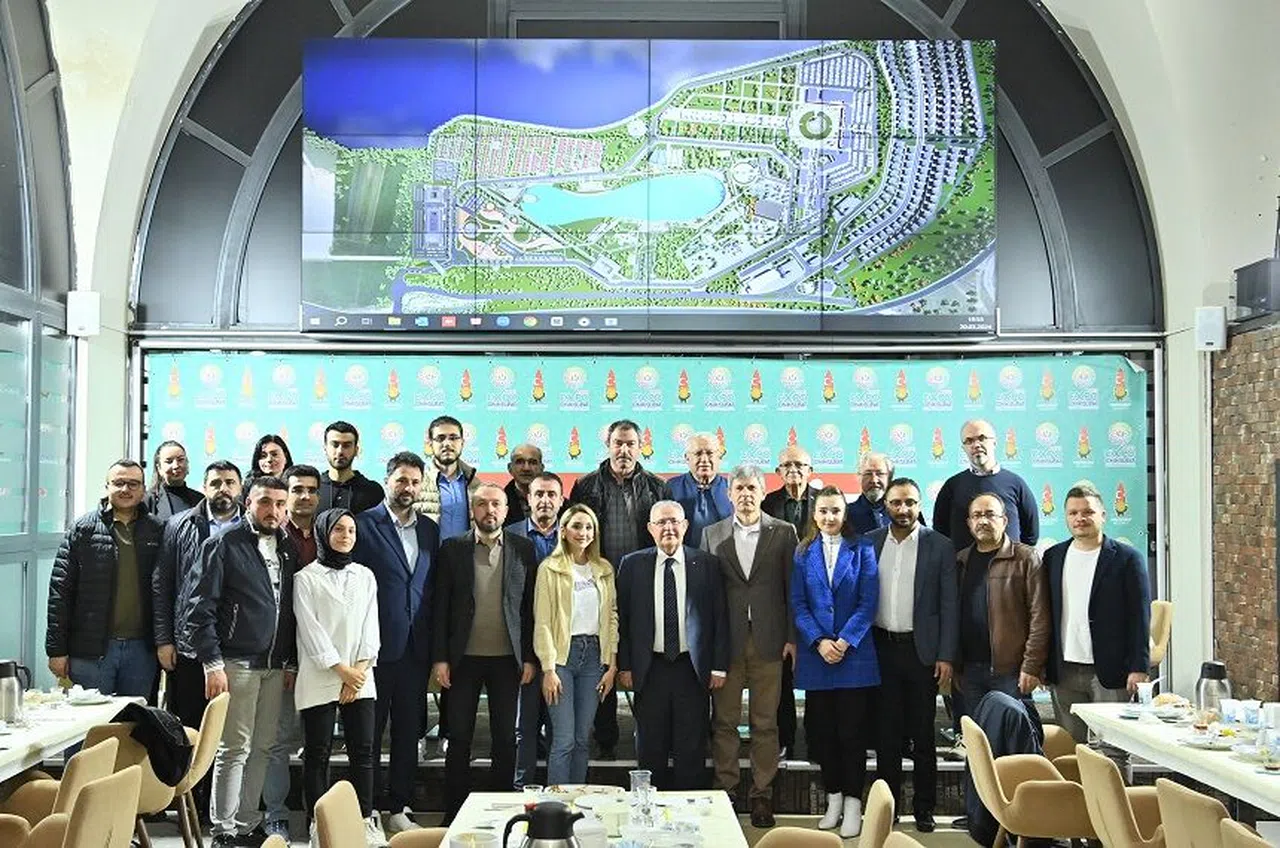 Başkan Mahçiçek, TMMOB Üyeleriyle İftar Sofrasında