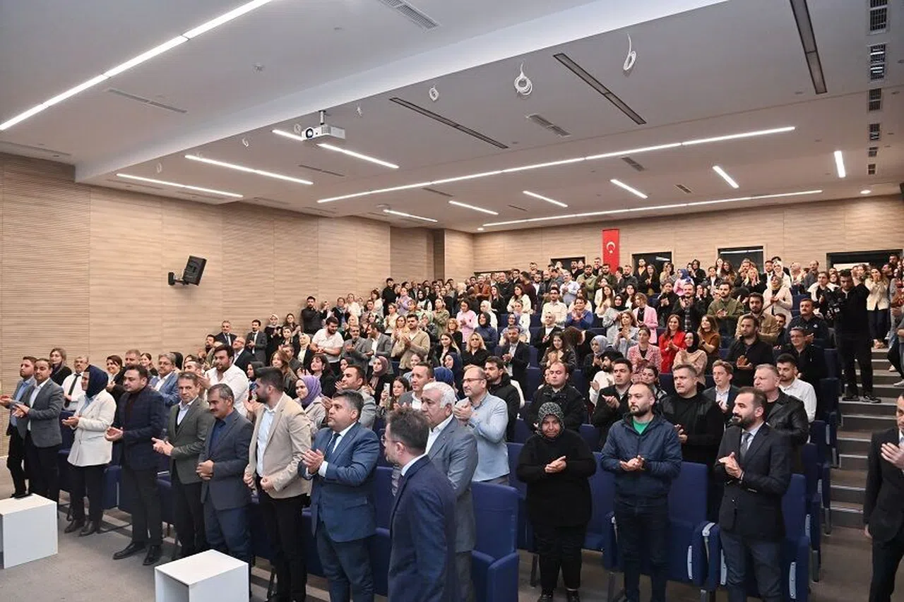 Başkan Mahçiçek, personeliyle helalleşerek vedalaştı