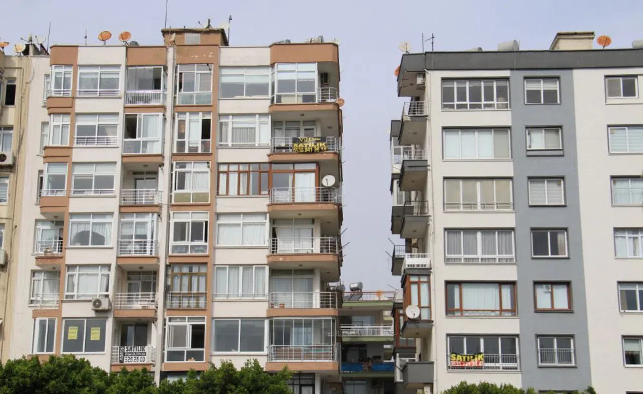 Yabancılar konutlarını satmaya başladı