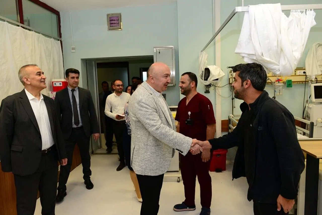Rektör Yasım, Hastane Personeli ile Bayramlaştı