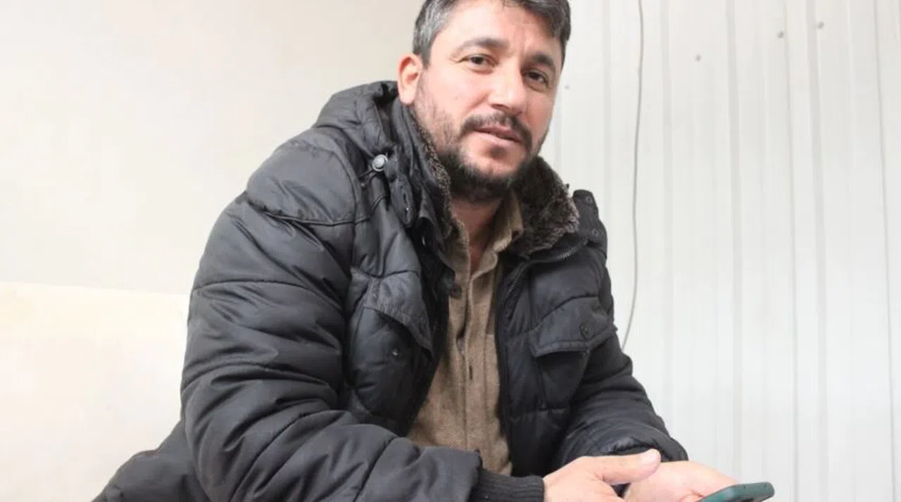 32 dairelik apartmandan sağ kurtarılan 10 kişiden olan afetzede vatandaş,  yaşadıklarını unutamıyor