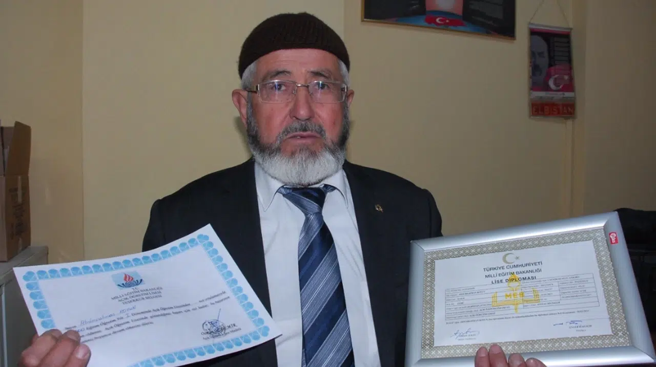 69 yaşında lise diploması almıştı hayatını kaybetti