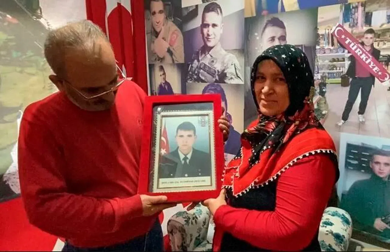 "7 yıldır oğlumun odasına girip onunla dertleşiyorum"