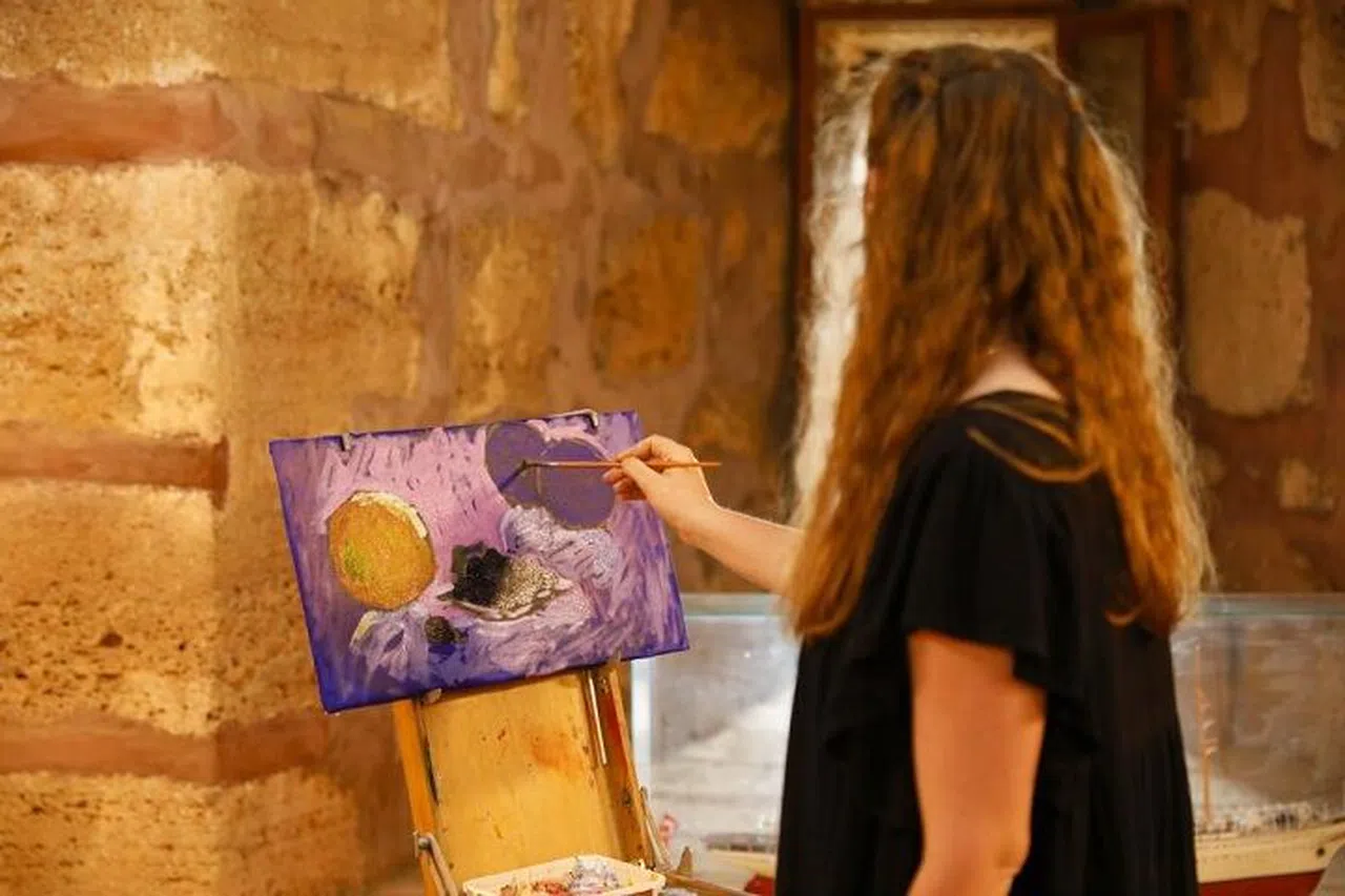 11 Ukraynalı kadın  sanat sergisi açtı