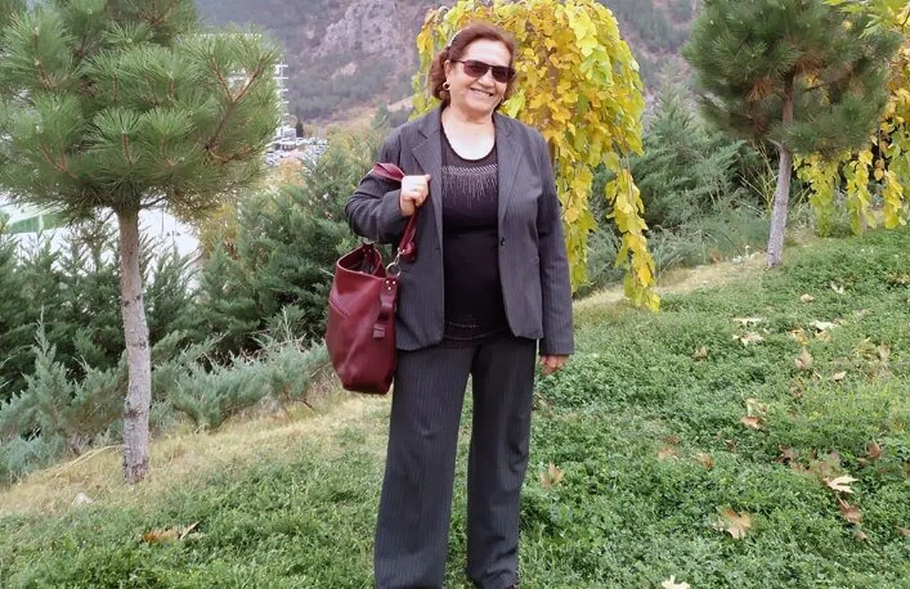 Dolmuştan düşen kadın yaşam mücadelesi veriyor