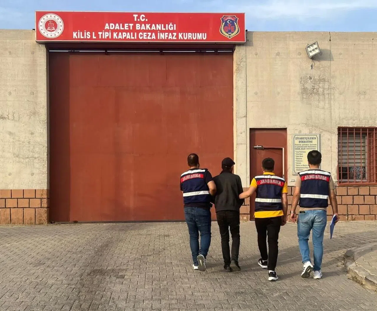 Terör operasyonunda yakalanan zanlı tutuklandı