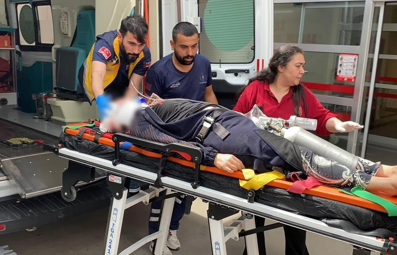 Motosikletten düşen sürücü ağır yaralandı