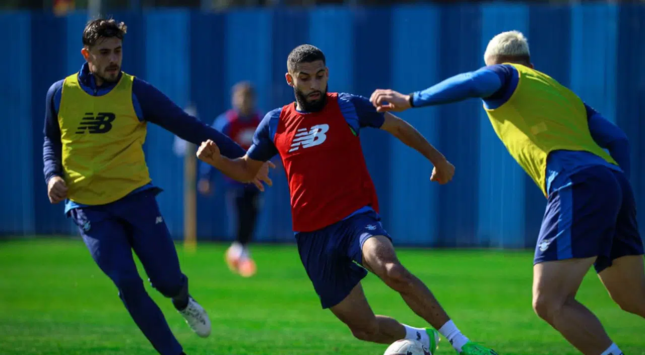Adana Demirspor'un yeni transferleri takımla antrenmana başladı