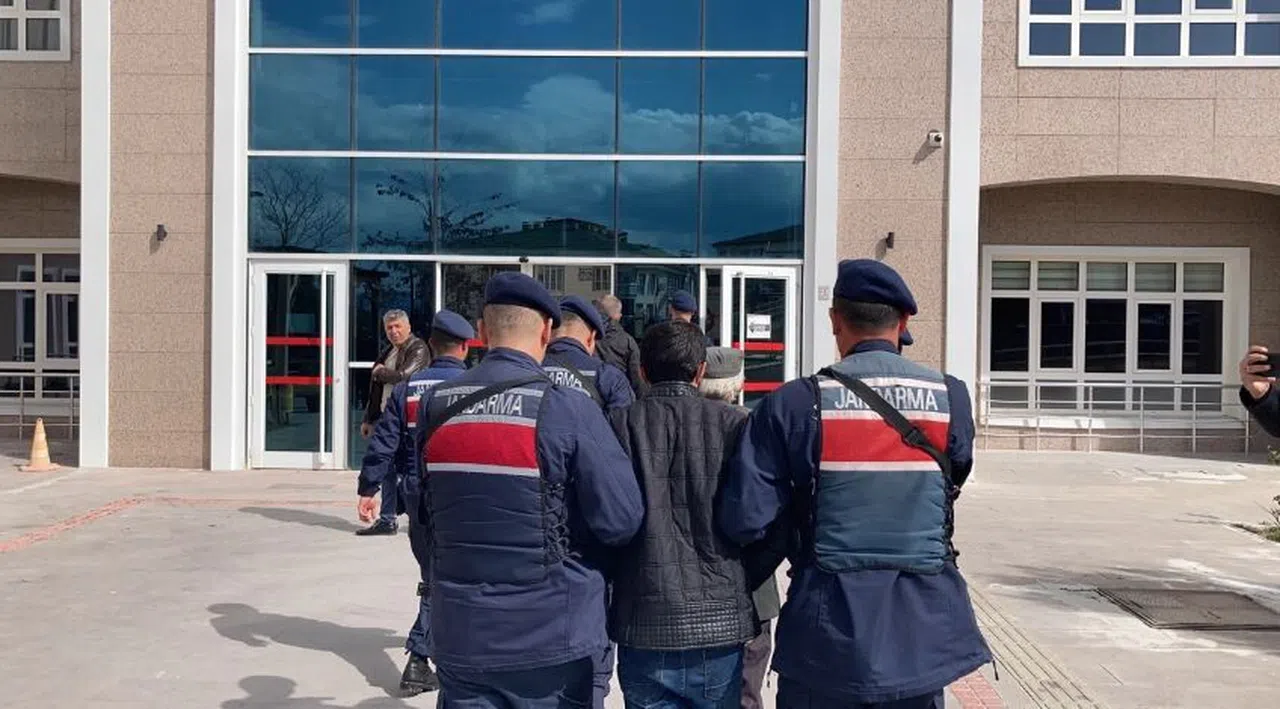 Ağılda Ölü Bulunan Çoban Olayında 3 Şüpheli Adliyeye Sevk Edildi