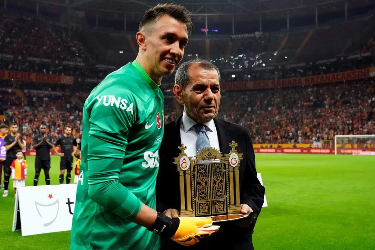 Fernando Muslera, 5. kez 'dalya' dedi
