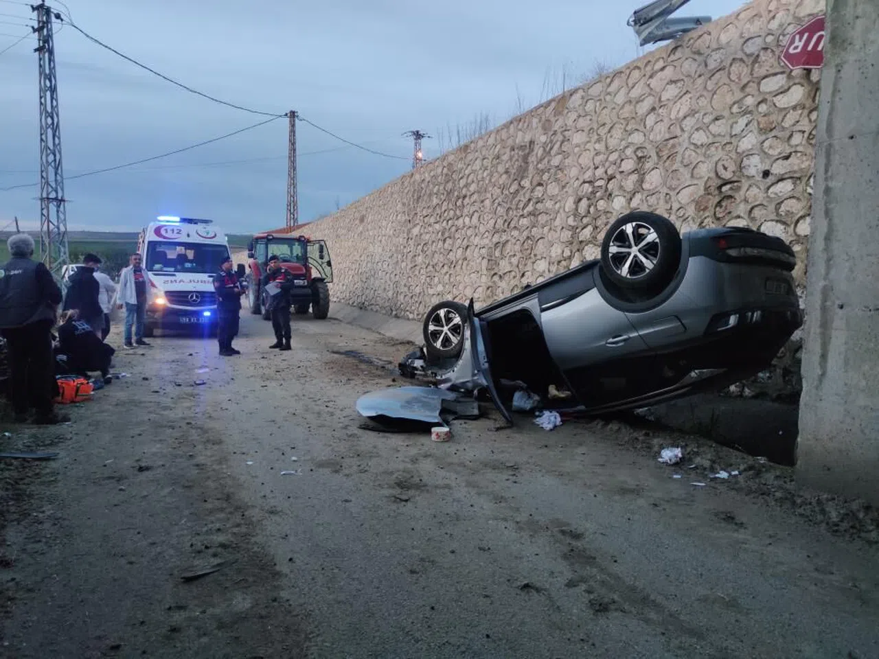 Cip köprüden aşağıya uçtu: 7 yaralı