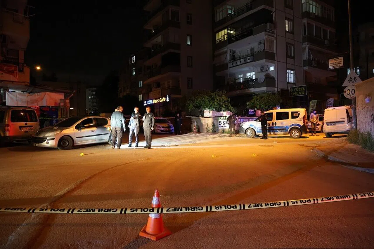 Silahlı saldırıya uğrayan genç kadın yaralandı