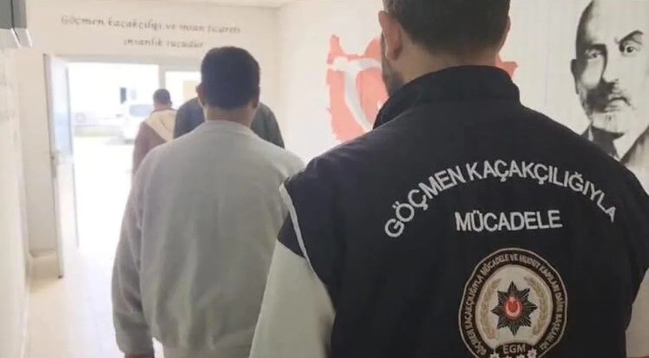 Kaçak göçmenler polise yakalandı