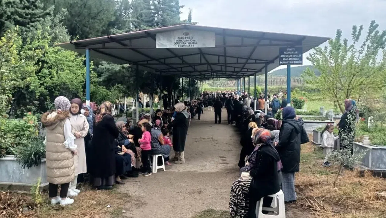Köylüler 30 yıllık bayram geleneğini devam ettiriyor