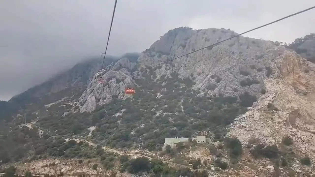 Teleferik kazasında 137 kişi kurtarıldı