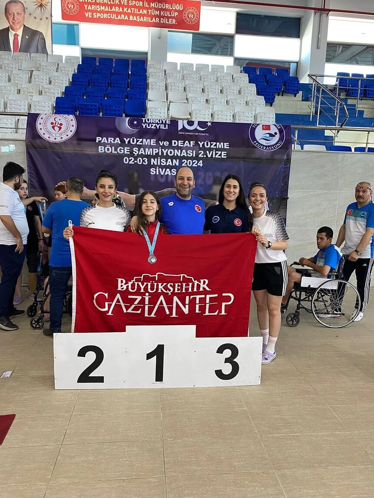 Sporcular, iki gün süren yarışmada toplamda 40 madalya kazandı  