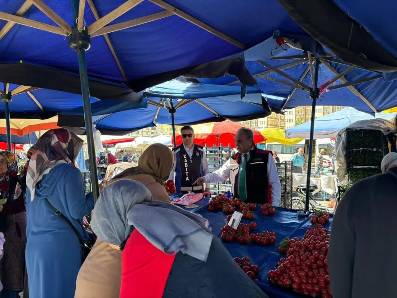 Semt pazarlarında yoğun denetim