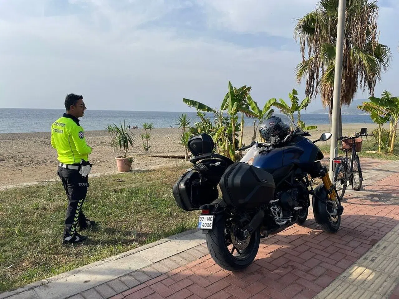 Yürüyüş yolunda bisiklet ve motosiklet kullananlara taviz yok  