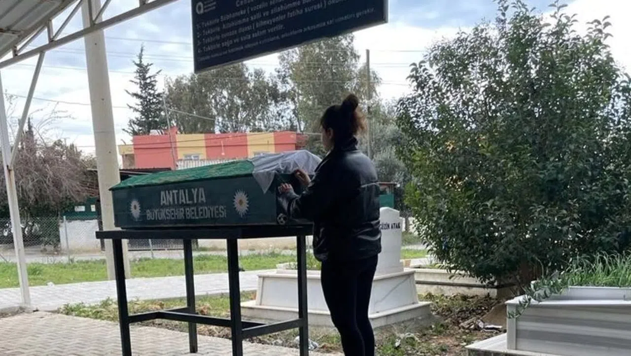 Aynı sınıftan 17 yaşlarındaki iki genç 1 hafta arayla hayatını kaybetti