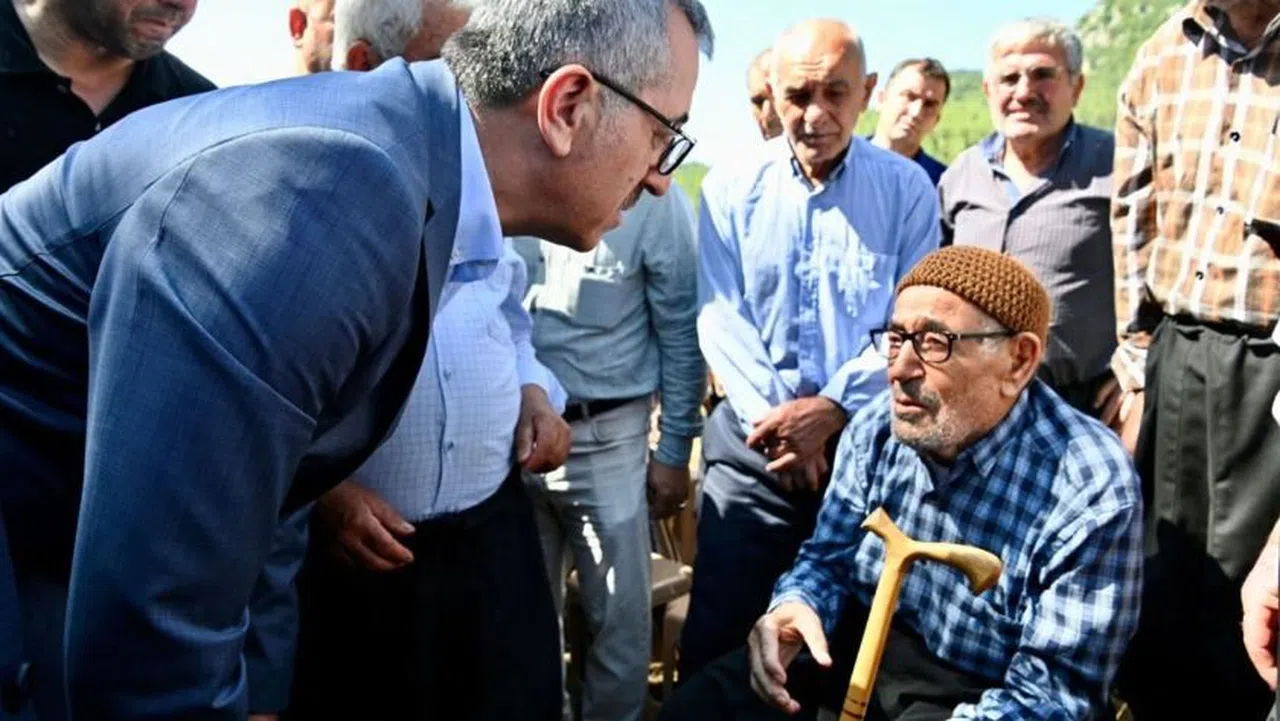 Başkan Güngör, Andırın’daki Kazada Hayatını Kaybeden Vatandaşların Cenaze Törenine Katıldı