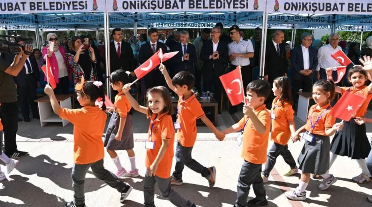 Başkan Güngör, Çocukların Yeni Eğitim Dönemi Heyecanına Ortak Oldu