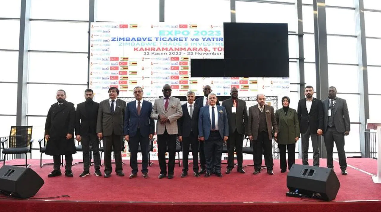 Başkan Güngör, EXPO 2023 Alanında Türkiye - Zimbabve Ticaret Forumunda