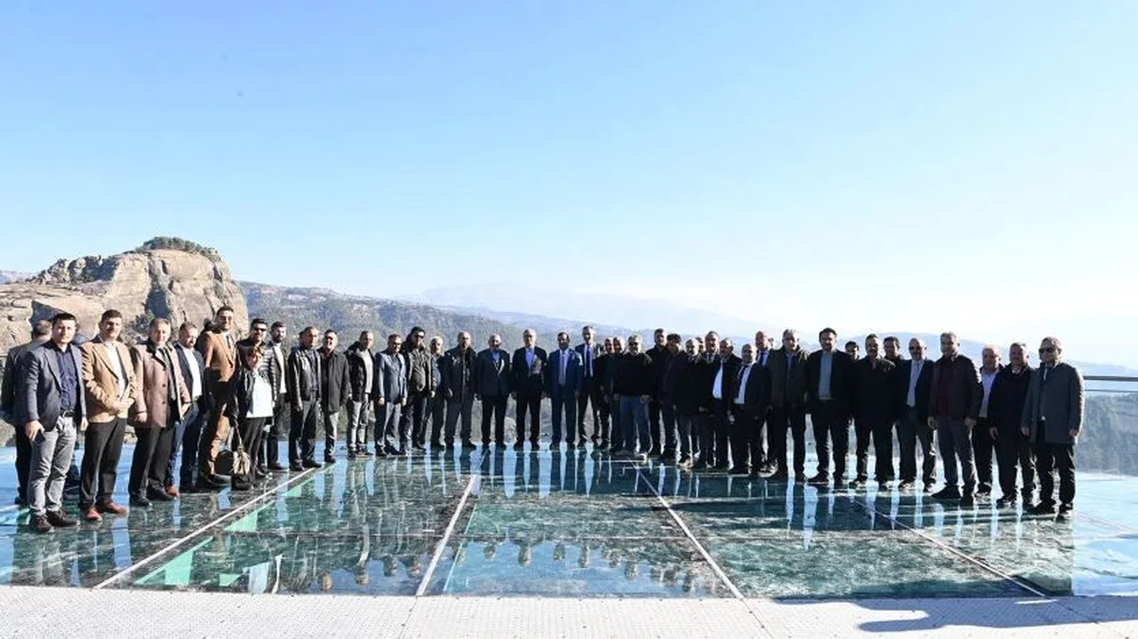 Başkan Güngör, Öğretmenlerle Ali Kayası’nda Buluştu