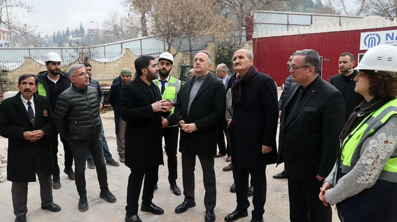 Başkan Okay, Bakan Yardımcısı Yazgı İle Tarihi Yapılarda İncelemelerde Bulundu