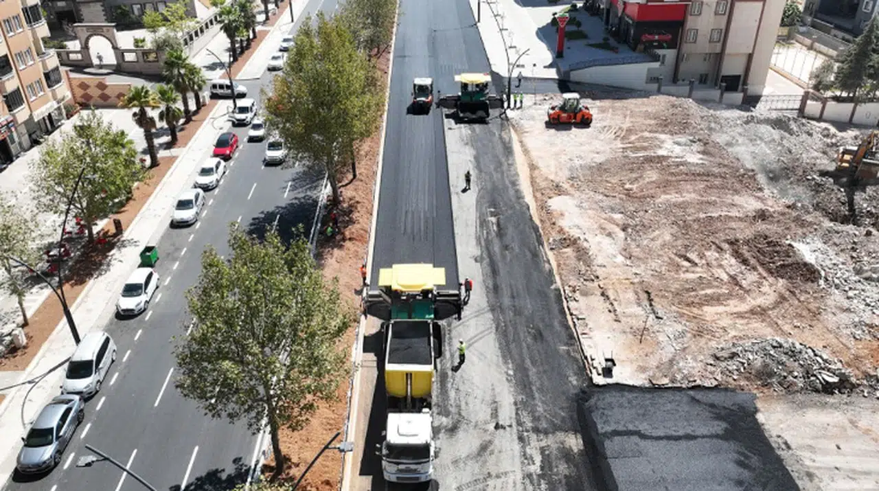 Binevler’de Caddeler Hızla Yenileniyor