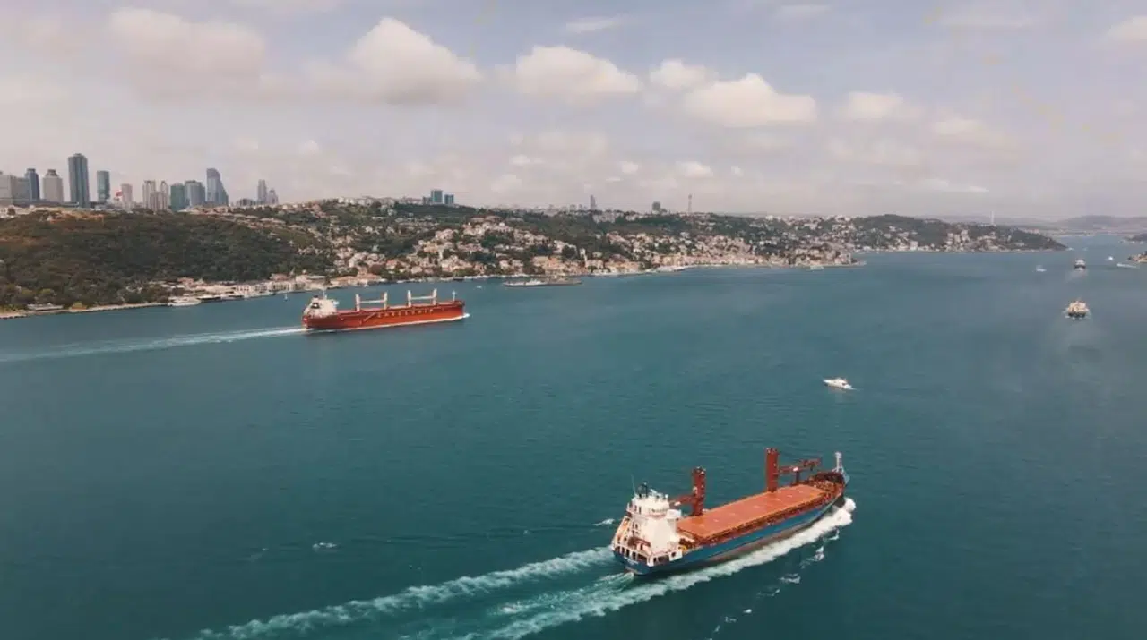 Boğazlardan geçen gemi sayısında yükseliş