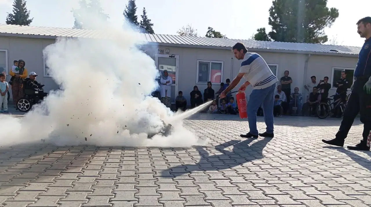 Büyükşehir İtfaiyesi, Afet ve Acil Durumlara Karşı Farkındalığı Artırmak İçin Sahada