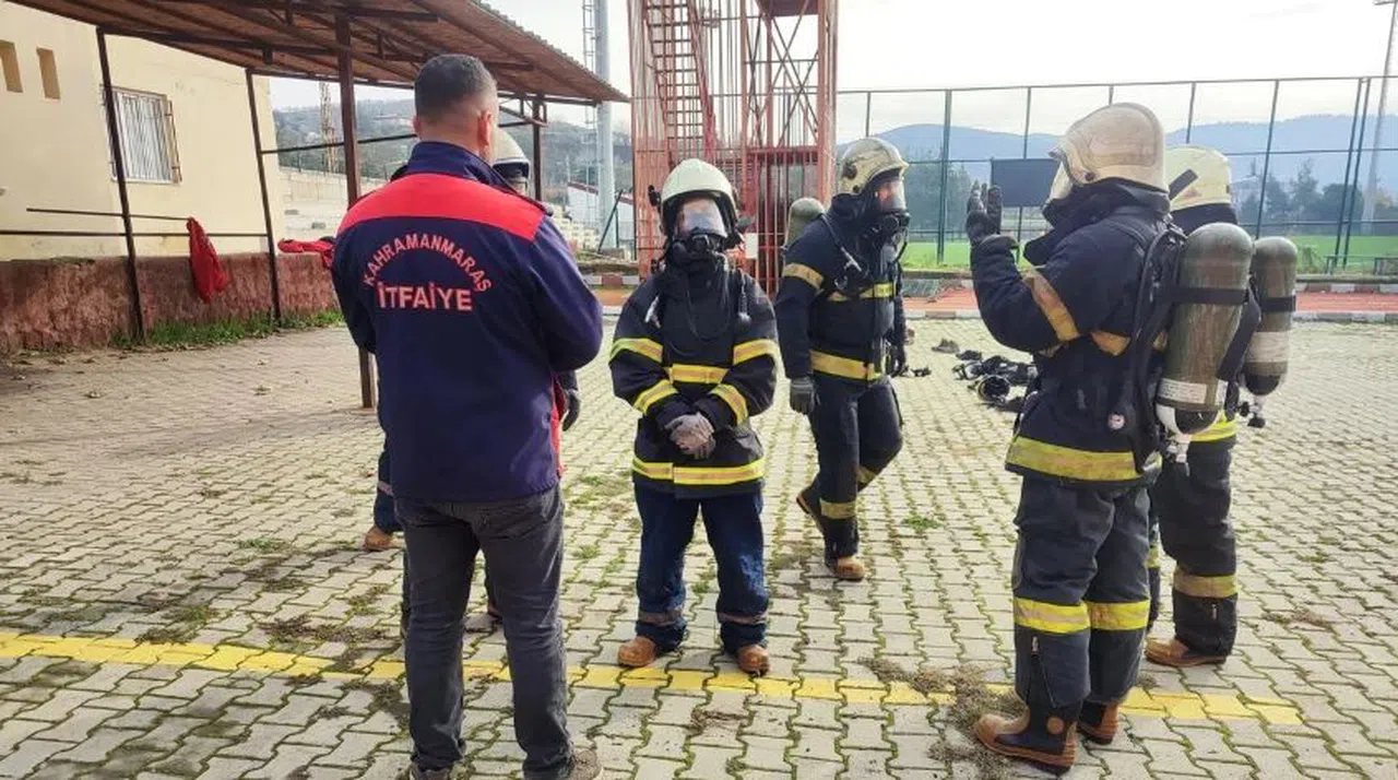 Büyükşehir İtfaiyesi, Eğitim ve Tatbikatlarını Sürdürüyor