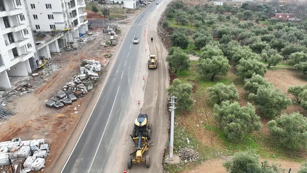 Büyükşehir Onikişubat’ta Ulaşım Ağını Güçlendirmeyi Sürdürüyor