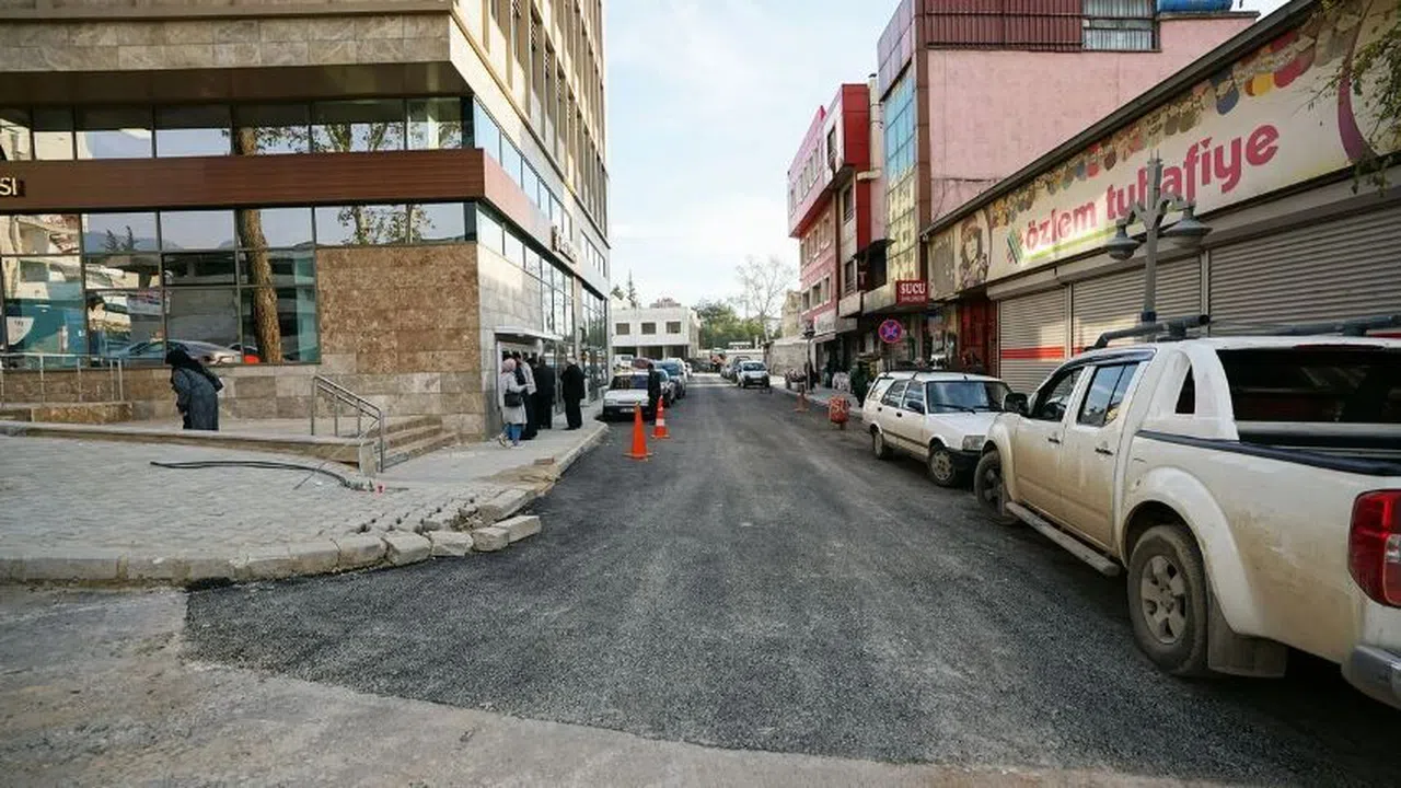 Büyükşehir, Şehir Merkezinde Arterleri Bir Bir Yeniliyor