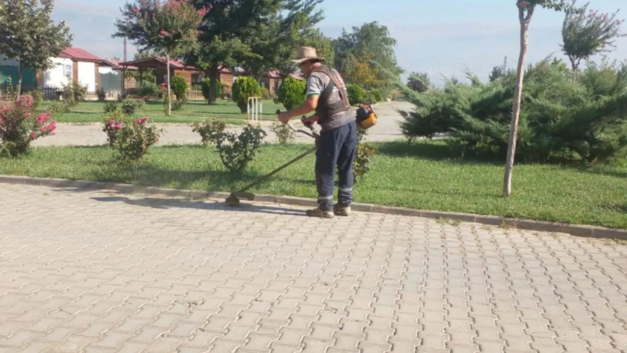 Büyükşehir, Yeşil Alanları Bakıma Aldı