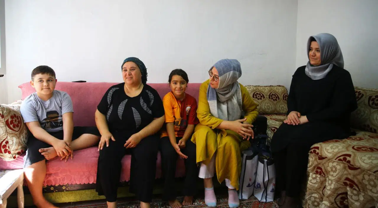 Büyükşehir’den DMD Hastası Seydihan’ı Mutlu Eden Ziyaret