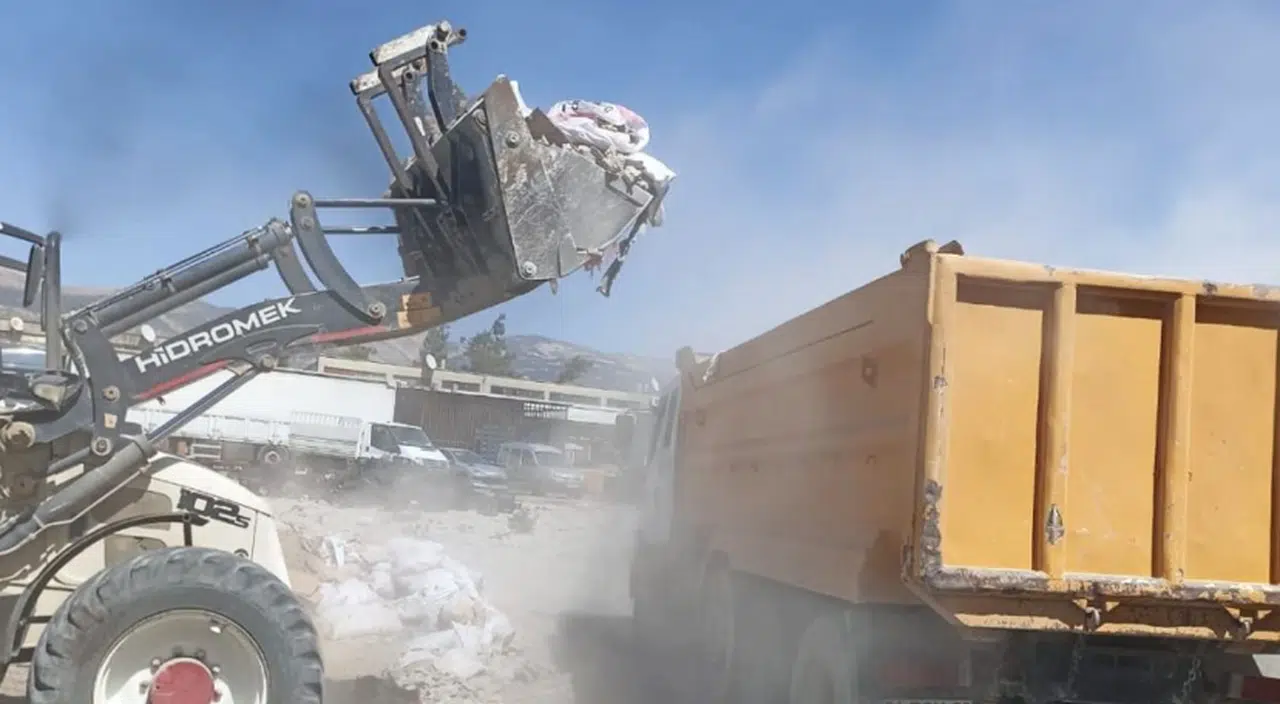 Büyükşehir’den İnşaat Atıklarına Karşı Yoğun Mesai