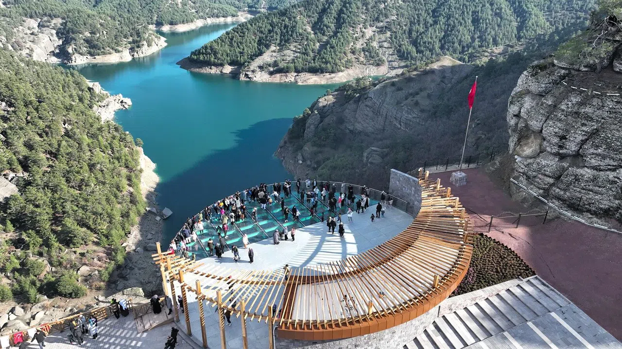 Kahramanmaraş'ta Ali Kayası Cam Teras'a ziyaretçi akını