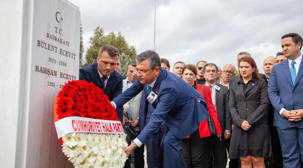 CHP lideri Özel: "Atatürk’ün partisini iktidar yapma noktasında Ecevit'i örnek aldık''