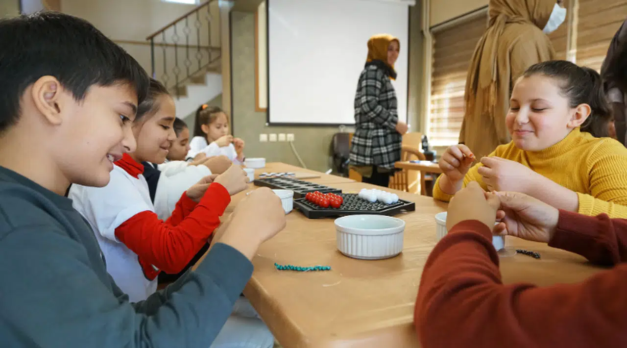 Çocuklar KAÇSAM’da hem eğleniyor hem öğreniyor