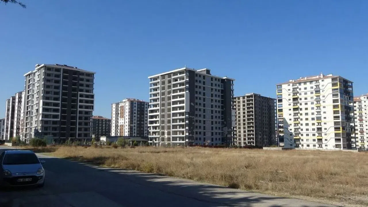 Deprem öncesi 6 milyona satılan daireler 1 milyona alıcı bulamıyor