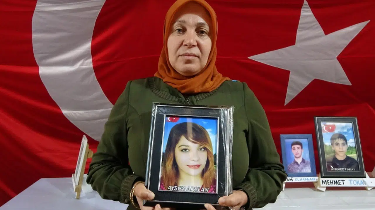 Diyarbakır annelerinin HDP önündeki nöbeti sürüyor