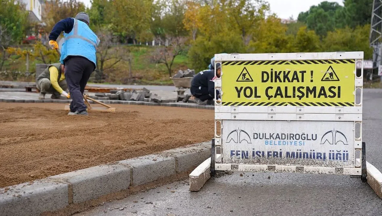 Dulkadiroğlu'nda Kilit Parke Bakım Çalışmaları Hızla Devam Ediyor