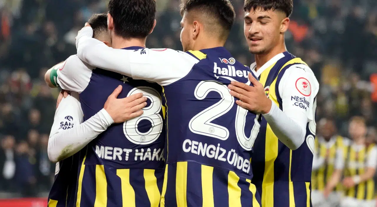 Fenerbahçe evinde 15. galibiyetini aldı