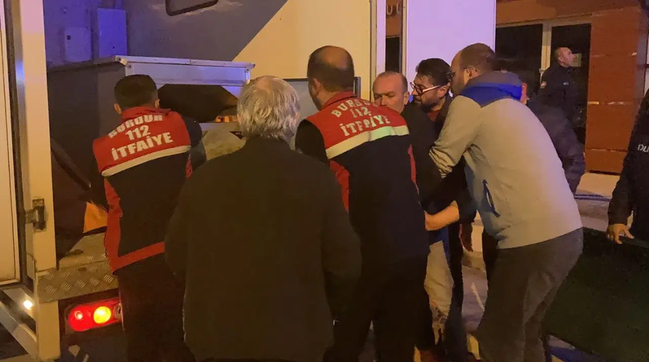 Haber alınamayan yaşlı kadın evinde ölü bulundu  