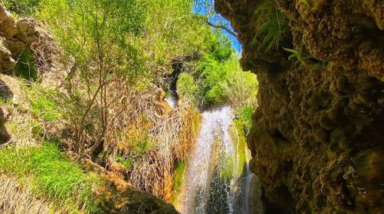Hacıkodal Kocabor Şelalesi doğa tutkunlarının uğrak yeri oldu