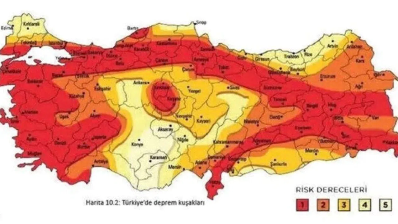 Hakkari deprem bölgesi mi? Hakkari deprem fay hattı nereden geçiyor?
