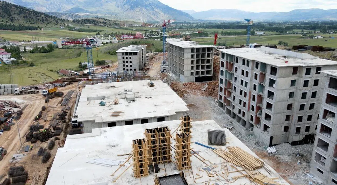 Hatay'da yaralar sarılıyor!