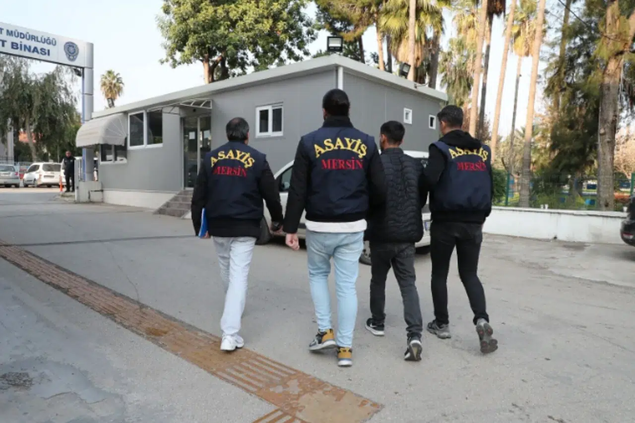 Hesabına 500 bin TL gelince polise ihbar etti